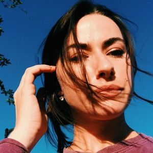 Hi, I'm Macey! Meet your Posher :)